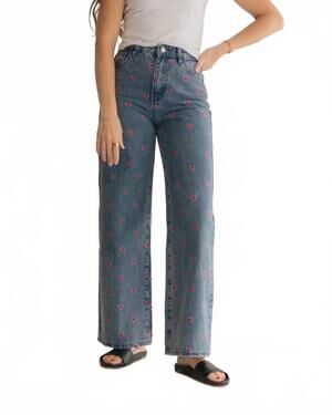 NEW MOLLY BRACKEN love heart jeans in mid wash